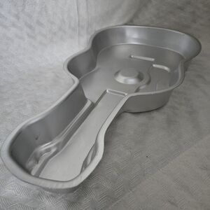 Wilton Guitar Shaped Cake Pan